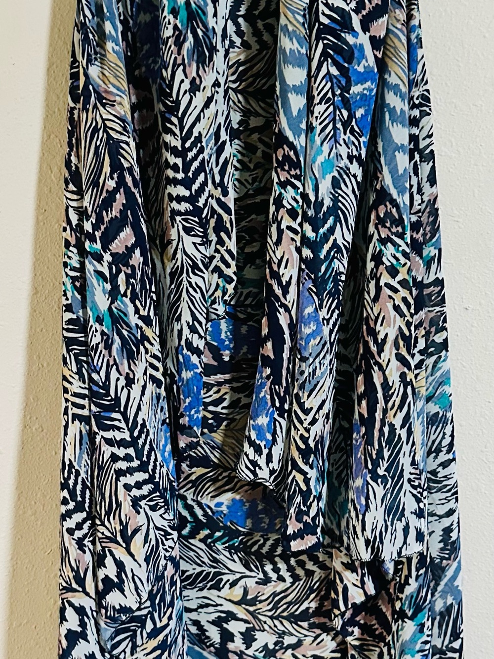 Blue & Black Abstract Feather Kimono Wrap